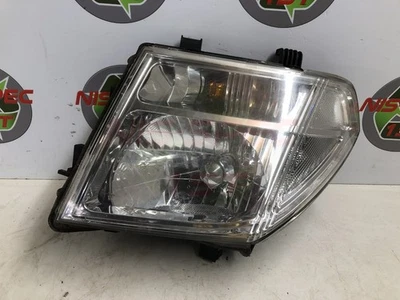 2010 Nissan Navara / Pathfinder Passenger Side Headlight 2005-2010 26060EB45A - Image 1 of 4