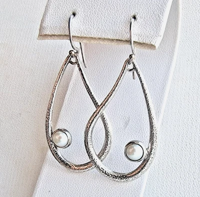 SILPADA 925 STERLING SILVER TEARDROP DANGLE EARRINGS WITH 6 mm.  PEARLS J-099 - Image 1 of 4