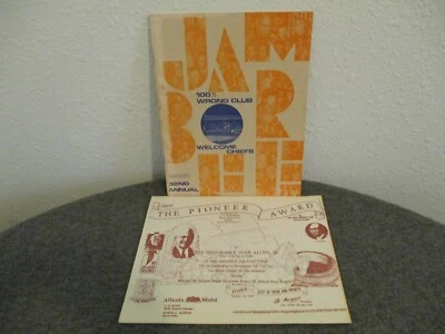 MUHAMMUD ALI SIGNED 100% WRONG CLUB 32ND ANNUAL 1967 AWARDS PROGRAM/BOOK - BOXER - Image 1 of 4