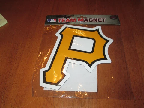 TEAM MAGNETS PITTSBURGH PIRATES 6 INCH SEALED SWEET Cover