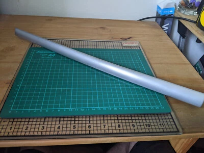 Tapicería de tablero Renault Clio Mk3 2010 (lado pasajero) plateada 8200407974 / 8200407975 Foto 1 de 4