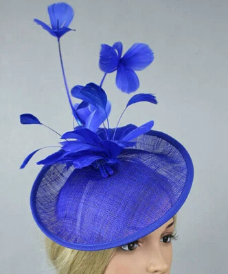 IMPRESIONANTE FASCINADOR SINAMAY AZUL REAL CON PLUMAS/CINTA PARA LA CABEZA CARRERAS A JUEGO Foto 1 de 3