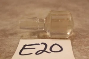 E20 VINTAGE CLEAR CRYSTAL ? GLASS DECANTER WINE-LIQUOR BOTTLE STOPPER PERFUME - Picture 1 of 1