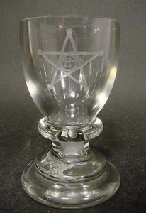 Freimaurerpokal / Freimaurerkanone 19. Jh. Hohlschaft. Geschnittene Symbole. - Picture 1 of 1