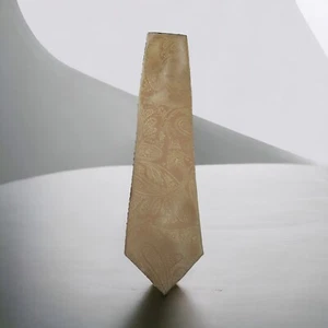 Vesuvio Napoli Executive Gold Paisley Necktie Tie Excellent Condition  - Picture 1 of 4