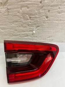 STOP SCHEINWERFER RÜCKLEUCHTE HECKKLAPPE INT LINKS RENAULT KAJAR 2018 - Bild 1 von 4