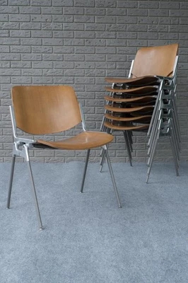 7 Mid Century Modern Italian Giancarlo Piretti Castelli DSC 106 Stacking Chairs - Image 1 of 4