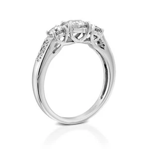 950 Platinum Affordable 1.50 CT F/SI1 3-STONE Diamond Engagement Ring Round - Picture 1 of 6