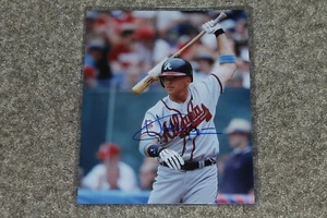 WALLY JOYNER AUTOGRAPHED BRAVES 8X10 PHOTO POSE 1 - Picture 1 of 2