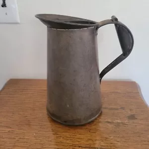 Antique Tin Measure Cup with Handle, 2 Quart, With Soldered Feet, Nice Patina - Picture 1 of 13