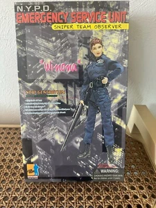 Dragon 1/6 NYPD ESU Sniper Team Observer “Winona” – USA Shipping - Picture 1 of 3