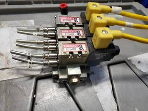 3x NUMATICS 031SA400E SOLENOID VALVE w/ 236-115B 24V on manifold block assembly  - Picture 1 of 10