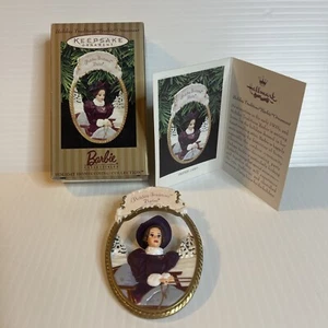 Tradiciones navideñas ~ Adorno de recuerdo con sello de Barbie ~ Colección de regreso a casa - Imagen 1 de 3