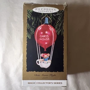 1993 "Chris Mouse Flight" #9 in series Magic Hallmark Keepsake Ornament - Picture 1 of 4