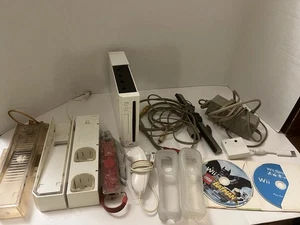 Nintendo Wii Console Bundle w/ Wii Sports - Picture 1 of 7