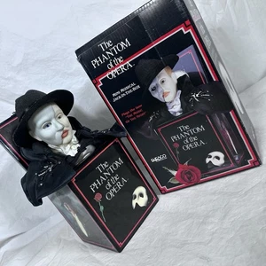 Mini musical abierto Jack-in-the-Box Enesco Phantom of the Opera 1986 FUNCIONANDO - Imagen 1 de 12