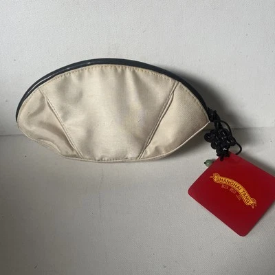 Bolso de cosméticos Shanghai Tang (nuevo) beige seda con ribete de cuero negro Foto 1 de 4