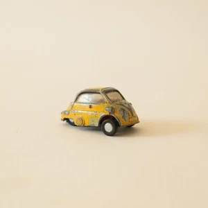 Coche de juguete vintage TRI-ANG BMW ISETTA amarillo - modelo fundido a presión Triang SPOT-ON - Imagen 1 de 7