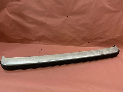 Cubierta central del parachoques trasero BMW E30 325e 318I 325I 325IX soporte OEM 118 k millas Foto 1 de 4