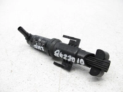 09-15 BMW F01 F02 750i 740Li HEADLIGHT LAMP WASHER NOZZLE LEFT OEM 010224B - Image 1 of 4