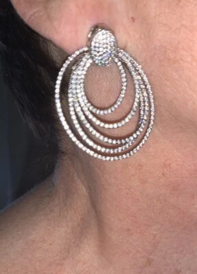 IMPORTANTI ORECCHINI PENDENTI , RICOPERTI TOTALMENTE DA ZIRCONI,  IN ARGENTO 925 - Immagine 1 di 4