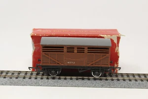OO Gauge Vintage Tri-ang Cattle Wagon M3712 Brown - Picture 1 of 9