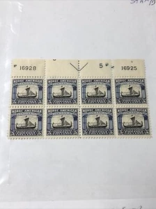 US 621 Norse - American 5C Blue Plate Block of 8 Very Fine Hinged in 2 Stamps - Picture 1 of 6