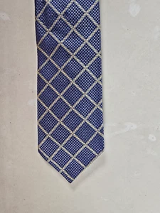 TODAY'S MAN BLUE GEOMETRIC SILK NECK TIE 62" X 3.5" - Picture 1 of 2