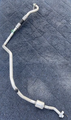 Manguera de línea de acondicionamiento de aire acondicionado Saab 9-5 2002-2009 OEM 5048376 garantía de 30 días Foto 1 de 4