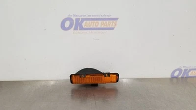 93 GMC TYPHOON PARK LAMP TURN SIGNAL LIGHT RIGHT PASSENGER - Image 1 of 4