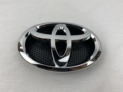 Emblema genuíno 2012-2018 Toyota Yaris Hatchback grade dianteira 75311-12A10 - Imagem 1 de 4