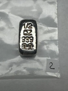 Calavera y huesos cruzados Atlantis 1/2 OZ 0,999 plata fina vertida a mano - Imagen 1 de 8