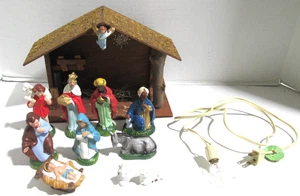 Vintage Krippe 11-teilig & Scheune Pappmaché handbemalt Japan ALT KOSTENLOSER VERSAND - Bild 1 von 8