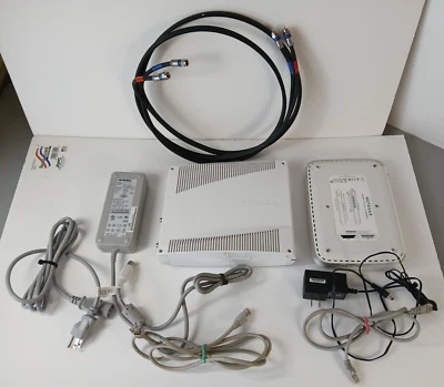 Kit Hughes HN9000 Satellite Modem and WiFi NETGEAR WPN824 Router with PS, cables - Image 1 of 4