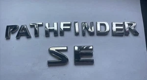 2005-2012 Nissan Pathfinder SE Emblem Logo Badge Letters Rear Tailgate Chrome - Picture 1 of 2