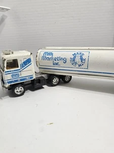 Vintage ERTL Milk Marketing Steel Tanker Semi Tractor Trailer Truck - Picture 1 of 11