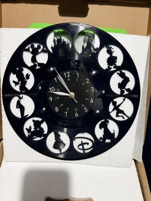 Reloj de Pared Vinilo Disney - RELOJ RECORTADO DE PERSONAJES   Foto 1 de 4