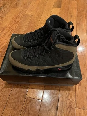 TALLA 9-JORDAN 9 OLIVA (2024) Totalmente Nuevo Foto 1 de 4