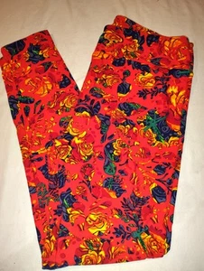 LuLaRoe Leggings Tall And Curvy NWOT Hot Red Roses Flowers NEW T&C - Picture 1 of 2