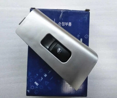 OEM 93580-2B000BS Power Window Sub Switch Rear/Left for Hyundai Santa Fe 2009~12 - Image 1 of 3