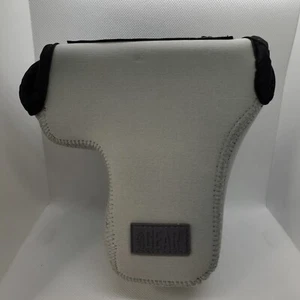 USA Gear DSLR Camera Case/SLR Camera Sleeve with Zippered Accessory Storage - Picture 1 of 6