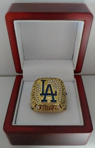 Clayton Kershaw - 2017 Los Angeles Dodgers NL Pennant Gold Color Ring W Wood Box Cover
