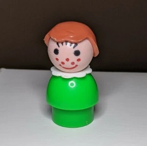 Figura Fisher Price Little People Niña Cabello Marrón y Pecas Plástico Duro JAN21 - Imagen 1 de 8