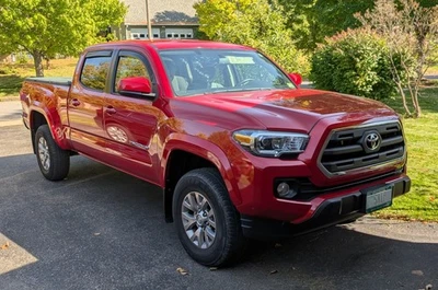 2017 Toyota Tacoma DOUBLE CAB - Image 1 of 4