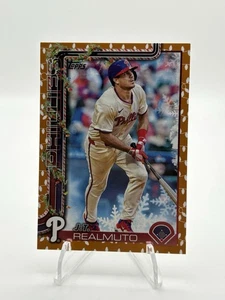 2025 Topps Holiday Lights Parallel JT Realmuto Philadelphia Phillies #H33 - Bild 1 von 2