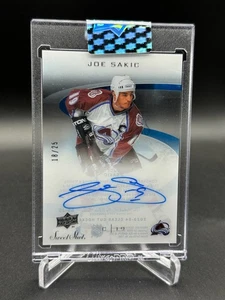 2023 Upper Deck Clear Cut UD - Sweet Shot Blue/25 Joe Sakic #SS-JS automático - Imagen 1 de 2