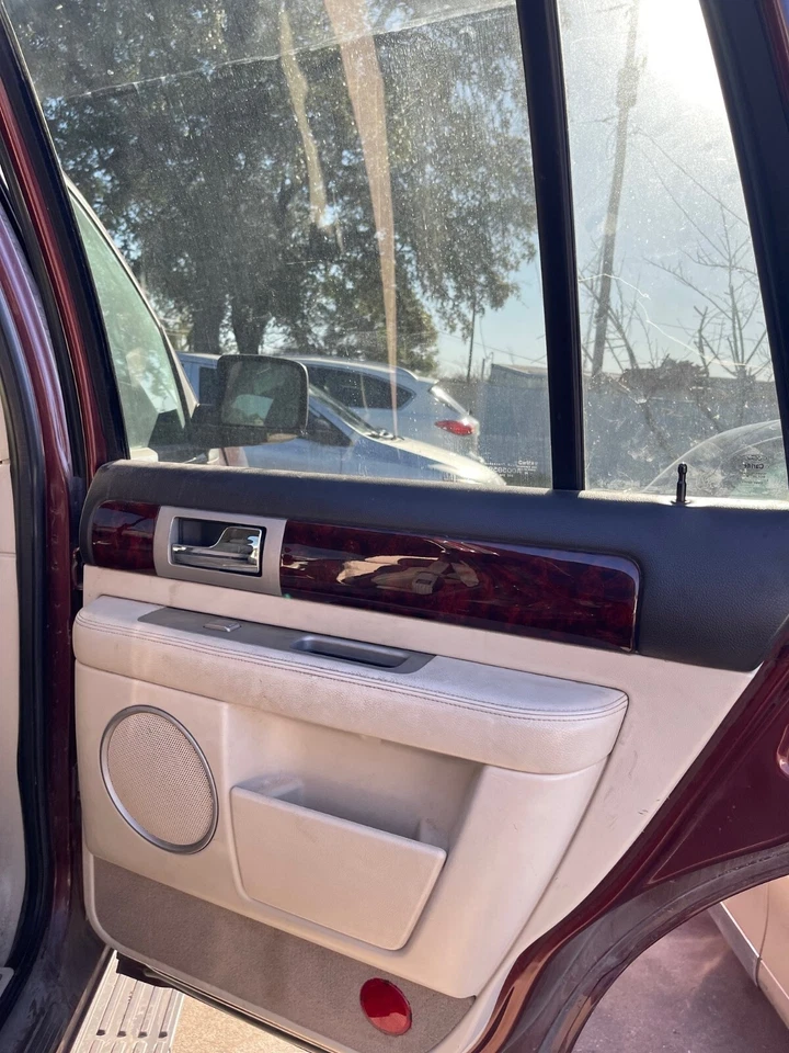 Lincoln Navigator 2003 2004 2005 2006 puerta trasera derecha pasajero panel interior Foto 1 de 1