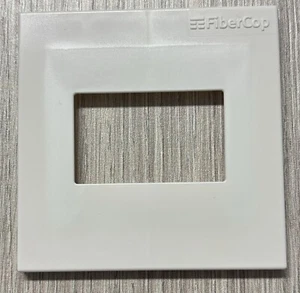 Cover FiberCop NMU 769134 Duratel 80x80mm bianco - Photo 1/1