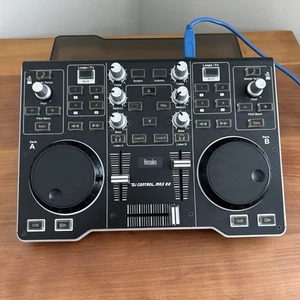 Hercules DJ Control MP3 E2 DJ USB Powered Controller Turns On - Picture 1 of 8