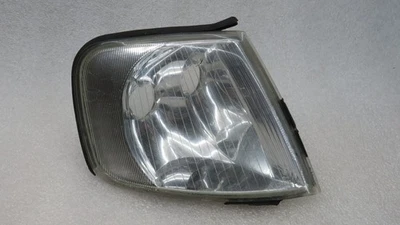 AUDI A3 - FRONT RIGHT INDICATOR / Turn Indicator FR / 963286 HELLA MT4 ##F-292 - Image 1 of 4